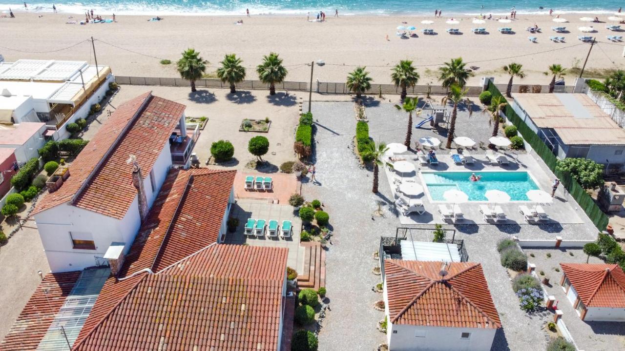 Malgrat De Mar Beachfront Village Exterior foto